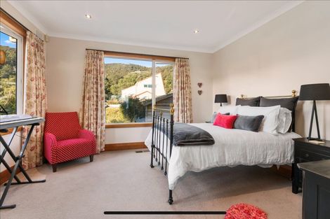 Photo of property in 7 Maire Street, Eastbourne, Lower Hutt, 5013
