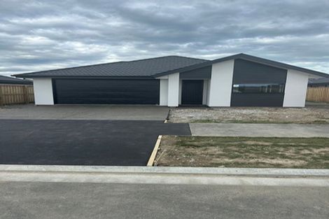 Photo of property in 5 Nirmal Way, Rolleston, 7614