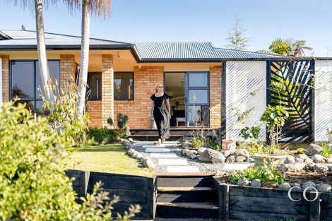 Photo of property in 22 Macmillan Street, Katikati, 3129