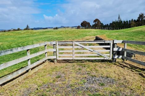 Photo of property in 10a Higham Road, South Head, 0874