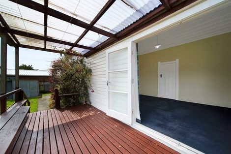 Photo of property in 6 Surrey Street, Patea, 4520