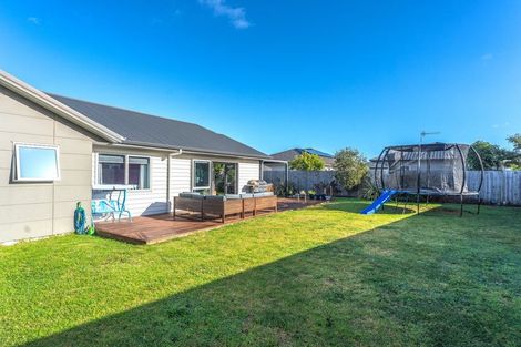 Photo of property in 4 Gallipoli Place, Paraparaumu, 5032