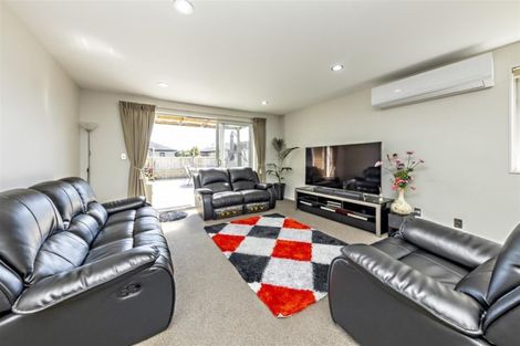 Photo of property in 384 Ormiston Road, Flat Bush, Auckland, 2019