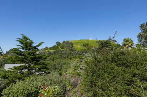 Photo of property in 2/47a Vauxhall Road, Devonport, Auckland, 0624