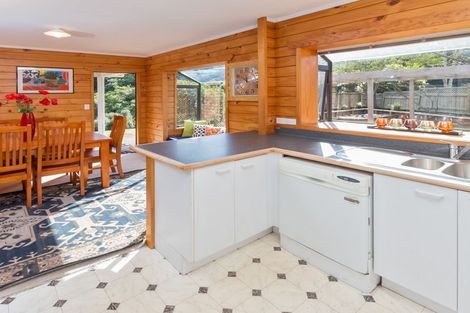 Photo of property in 1/47 Headcorn Place, Botany Downs, Auckland, 2010