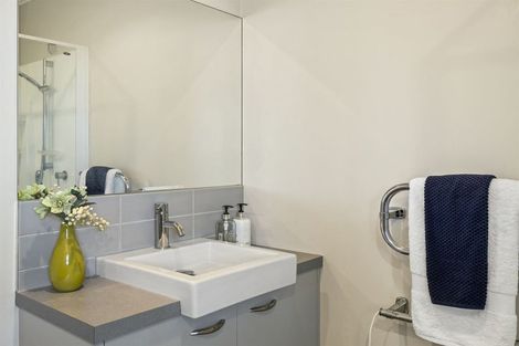 Photo of property in 10 Robin Lane, Browns Bay, Auckland, 0630