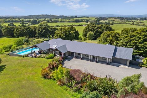 Photo of property in 36 Hoeke Road, Carrington, Carterton, 5791