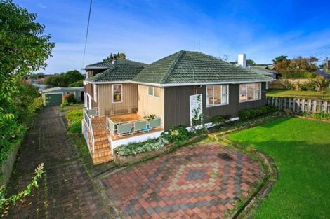 Photo of property in 12 Exmouth Road, Northcote, Auckland, 0627