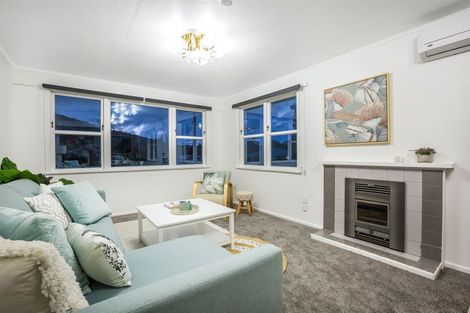 Photo of property in 60 Bell Street, Tawa, Wellington, 5028