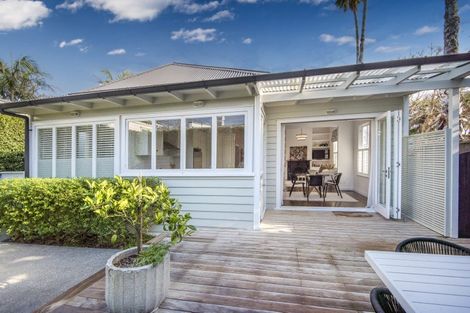 Photo of property in 2 Grahame Street, Devonport, Auckland, 0624