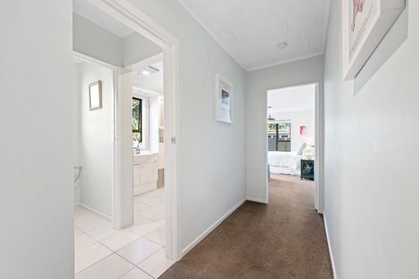 Photo of property in 102 Waikawa Road, Picton, 7220