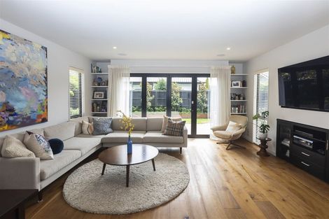 Photo of property in 28 Hawthorne Street, Strowan, Christchurch, 8052