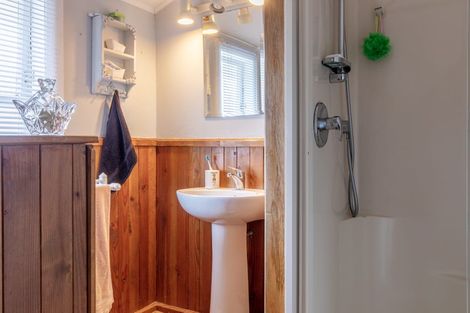 Photo of property in 34 Queen Street, Dannevirke, 4930