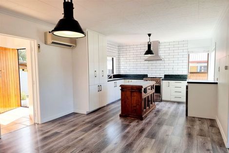 Photo of property in 21 Oxford Street, Picton, 7220