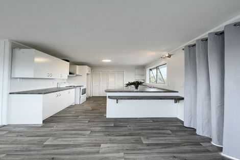 Photo of property in 338 Royal Road, Massey, Auckland, 0614