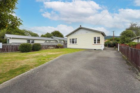 Photo of property in 47 Palmer Crescent, Silverstream, Upper Hutt, 5019