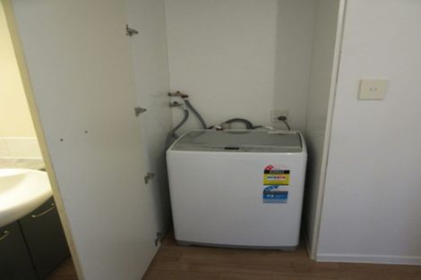 Photo of property in 66/68 Mountain Road, Mount Wellington, Auckland, 1072