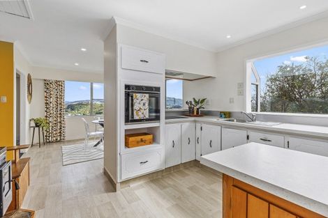 Photo of property in 91 Black Rock Road, Newlands, Wellington, 6037