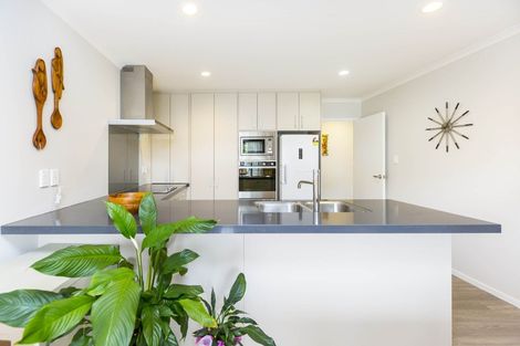 Photo of property in 94 Riverstone Drive, Riverstone Terraces, Upper Hutt, 5018