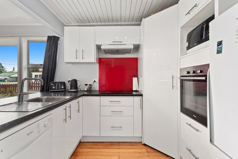 Photo of property in 24 Tawa Street, Edgecumbe, 3120