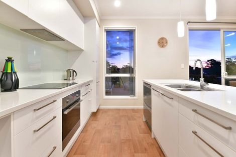 Photo of property in 18 Bankside Road, Silverdale, 0932