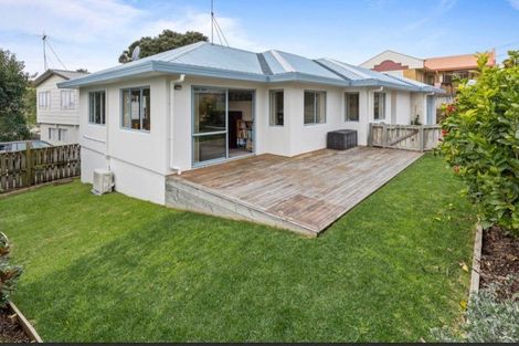 Photo of property in 2/840 Whangaparaoa Road, Manly, Whangaparaoa, 0930