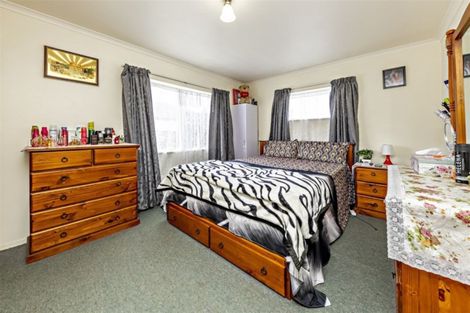 Photo of property in 16 Portrush Lane, Takanini, 2112