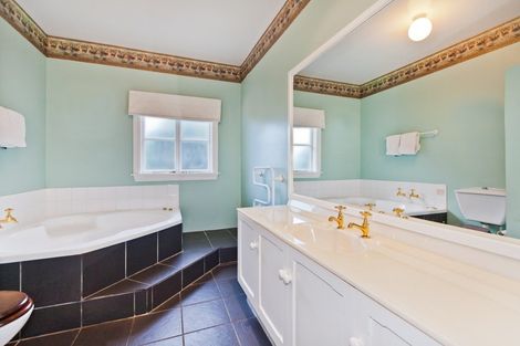 Photo of property in 163 Gardiners Road, Harewood, Christchurch, 8051