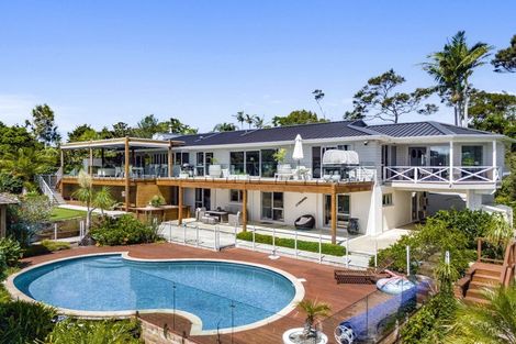 Photo of property in 14 Oscar Road, Greenhithe, Auckland, 0632