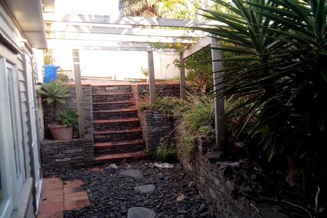 Photo of property in 76 Wade River Road, Stanmore Bay, Whangaparaoa, 0932