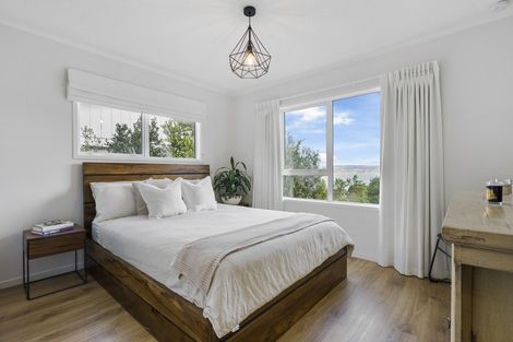 Photo of property in 72 Hadfield Street, Beach Haven, Auckland, 0626