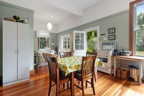 Photo of property in 35 Strasbourge Street, Martinborough, 5711