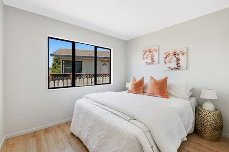 Photo of property in 1/12 Jumento Place, Unsworth Heights, Auckland, 0632