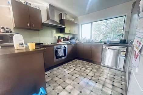 Photo of property in 5 Rimu Street, New Lynn, Auckland, 0600