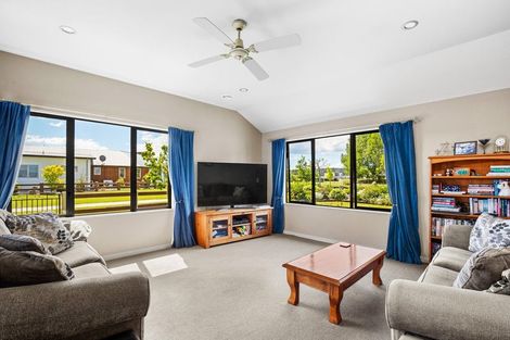 Photo of property in 5 Spruce Close, Alexandra, 9320