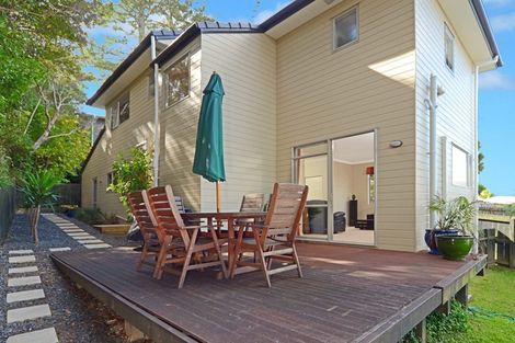 Photo of property in 1/122 Manuka Road, Bayview, Auckland, 0629