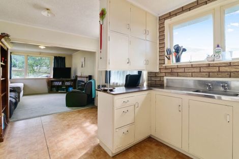 Photo of property in 16 Leslie Avenue, Western Heights, Rotorua, 3015