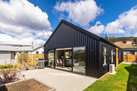 Photo of property in 46 Marbleleaf Lane, Albert Town, Wanaka, 9305