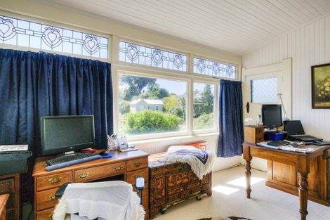Photo of property in 15 Cameron Road, Bluff Hill, Napier, 4110