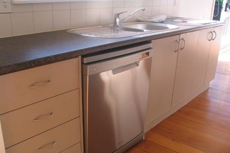 Photo of property in 199 Forrest Hill Road, Forrest Hill, Auckland, 0620