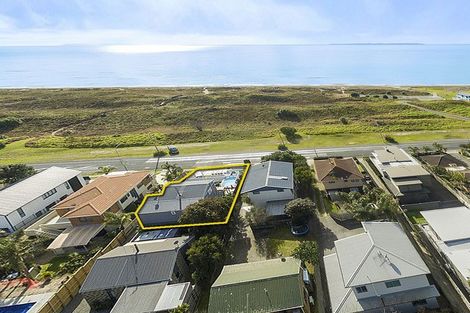 Photo of property in 996 Papamoa Beach Road, Papamoa Beach, Papamoa, 3118
