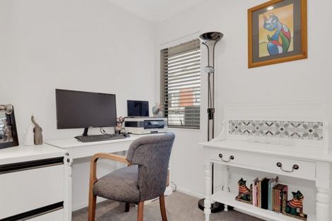 Photo of property in 1/24 Fourth Avenue, Tauranga, 3110