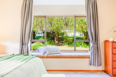 Photo of property in 17 Outlook Road, Greenhithe, Auckland, 0632