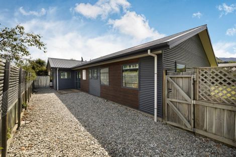 Photo of property in 19 Haddow's Place, Lake Hayes, Queenstown, 9304