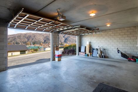 Photo of property in 44 Shields Street, Clyde, 9330