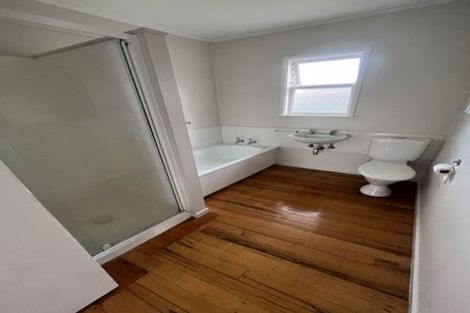 Photo of property in 3/3 Penzance Road, Mairangi Bay, Auckland, 0630