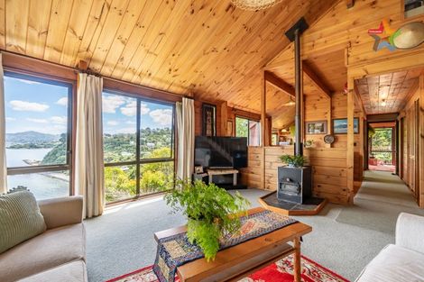 Photo of property in 321 Marine Drive, York Bay, Lower Hutt, 5013