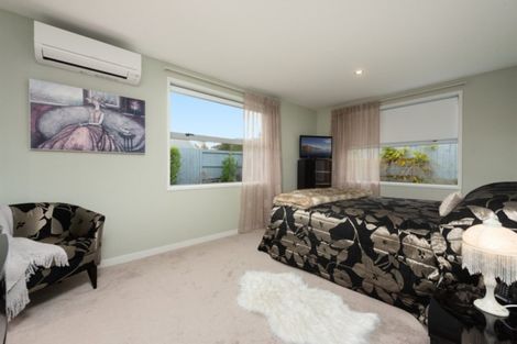 Photo of property in 1 Ellesmere Close, Pyes Pa, Tauranga, 3112