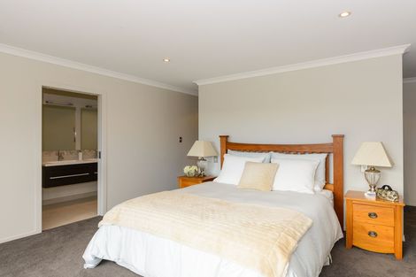 Photo of property in 35 Rodeo Drive, Kelvin Grove, Palmerston North, 4414