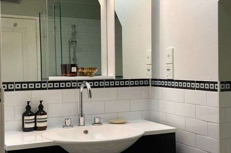 Photo of property in 100 Pirie Street, Mount Victoria, Wellington, 6011